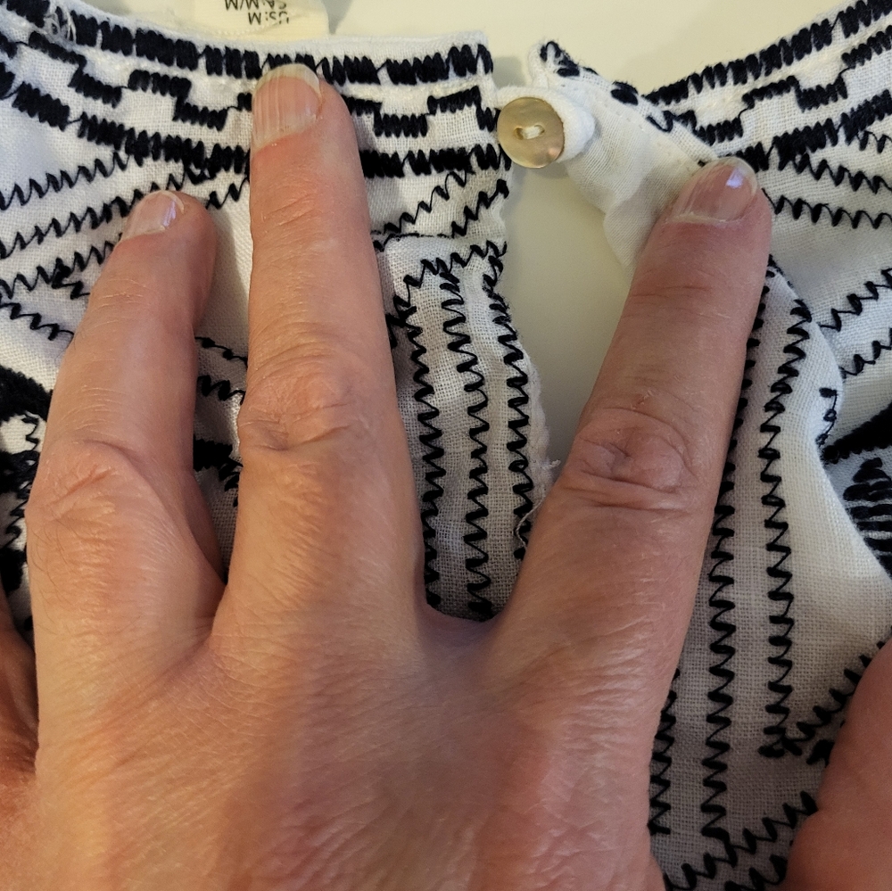Embellished White and Black Tank Top with Intricate Design 100% Linen - Picture 5 of 10